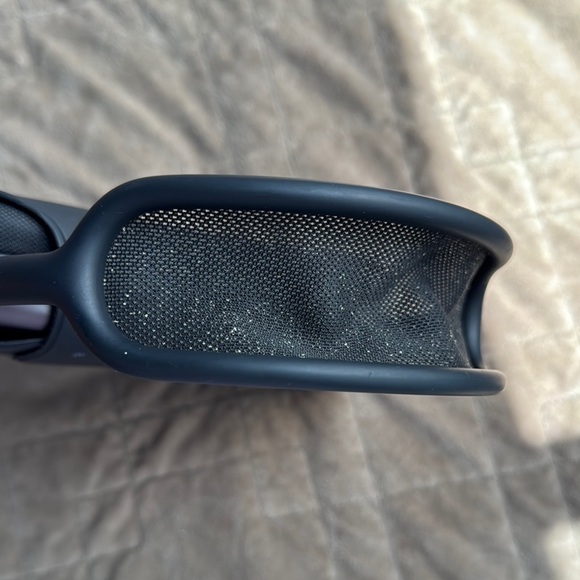 Black Apple AirPods Max - Picture 6 of 7